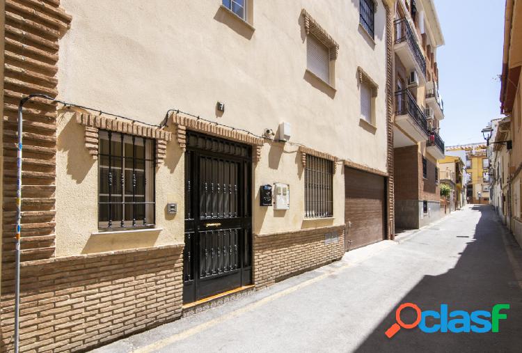 Piso en pleno centro de Maracena, junto al ayuntamiento y