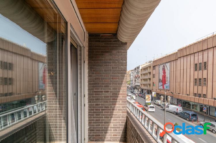 ESPECTACULAR VIVIENDA EN ACERA DEL DARRO