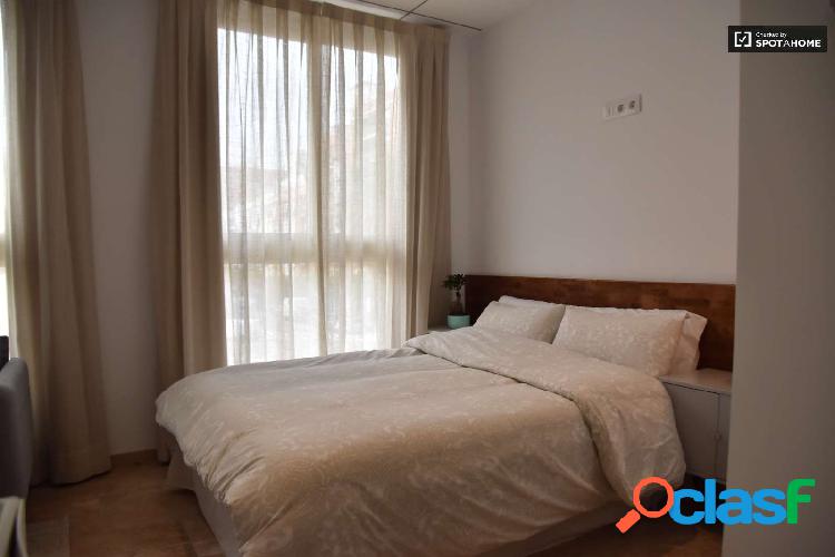 Incre\xc3\xadble estudio en coliving (todo incluido) en