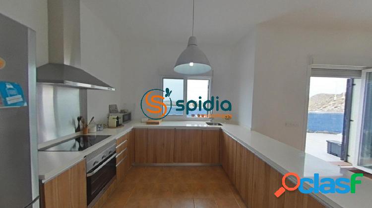 Piso de planta baja de 150 m2 en los Geraneos con vistas