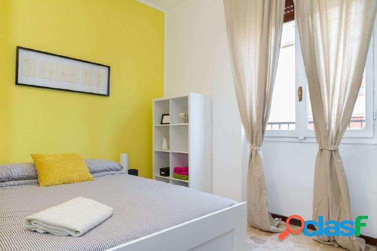 Se alquila habitaci\xc3\xb3n en apartamento de 4