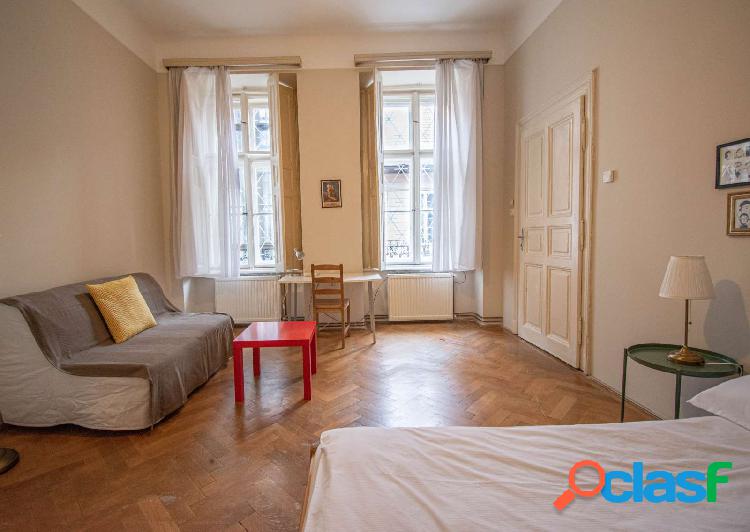 Se alquila piso de 1 dormitorio en Vi. Ker\xc3\xbclet