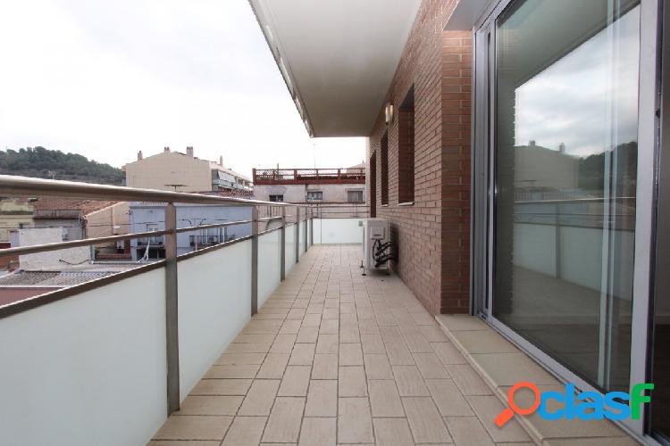 siso semi nuevo de 4 habitaciones con terraza