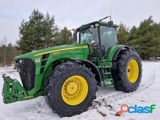 John deere 8430