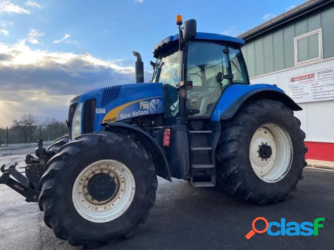 New holland t 8040