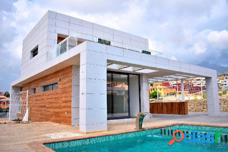 VILLA MODERNA A UN PASO DE BENIDORM!!!