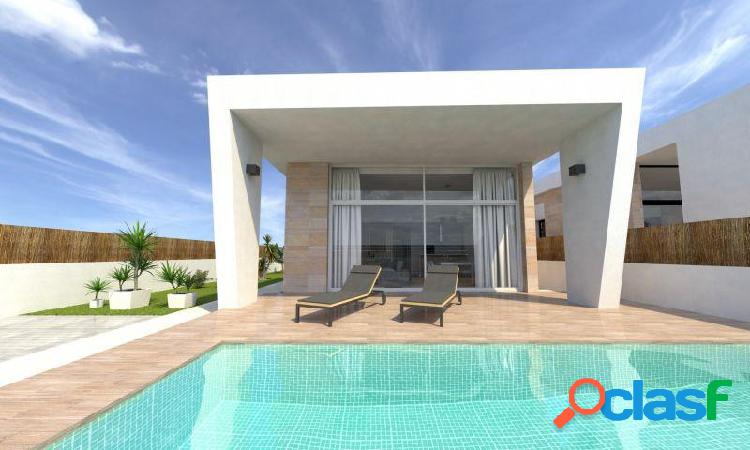 VILLA UNA SOLA PLANTA EN ZONA URBANA COSTERA