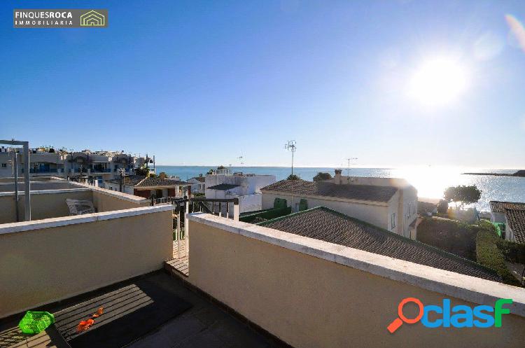 Casa adosada de 2 habitaciones con vistas al mar