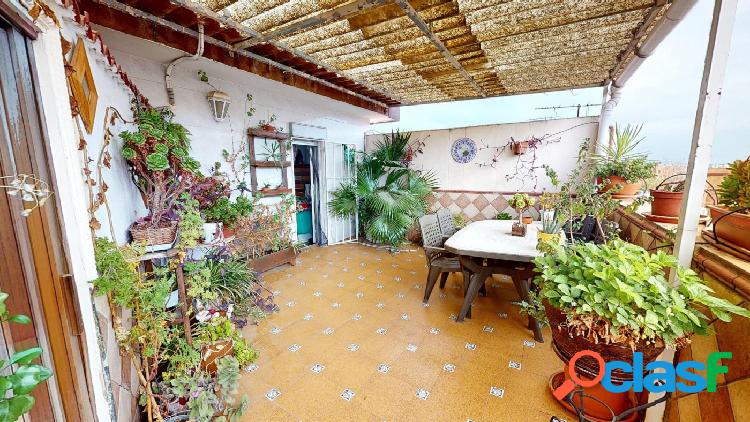 EXCLUSIVO ATICO-DUPLEX CON MAS DE 30 METROS CUADRADOS EN
