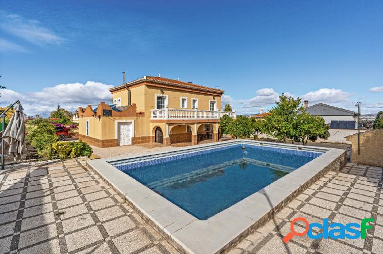 GRAN CHALET INDEPENDIENTE CON PISCINA EN EL VENTORRILLO