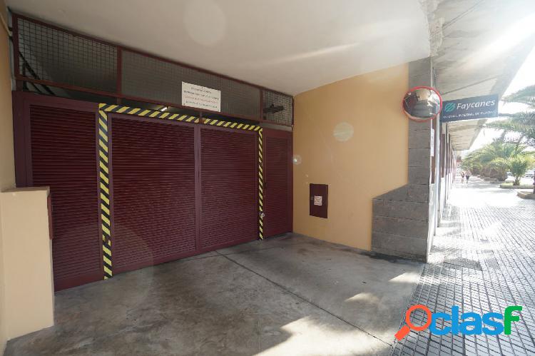 Garaje en venta en la Avenida de Ansite 9