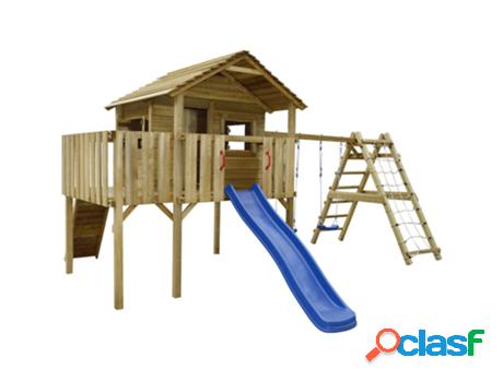 Parque de madera con red escalada, tobogán y columpios