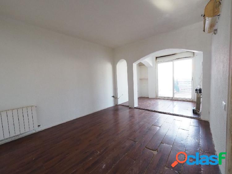 SE VENDE PISO EN SENTMENAT, ZONA CENTRO