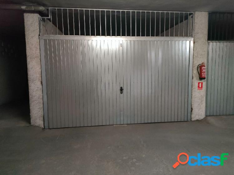 Se vende garaje cerrado en Garrucha!!!