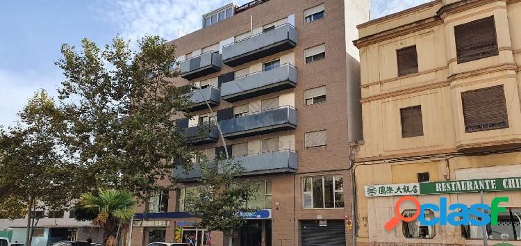 Vivienda con terraza, parking y trastero en Castellon