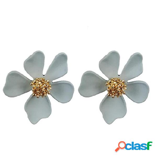 Women korean style daisy petal earrings party travel ear