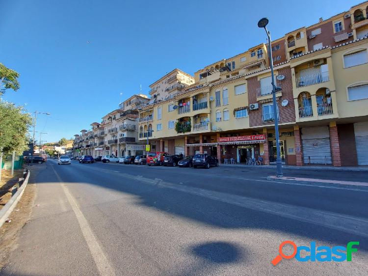 Alquiler o venta de plaza de garaje ancha y con barrera de