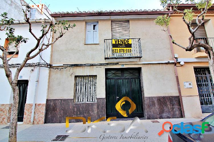 Amplia casa en venta en Camiones Real, Vila-real