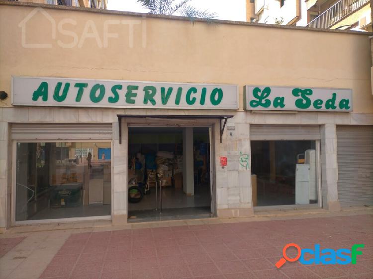 Amplio Local Comercial en Plaza de la Seda
