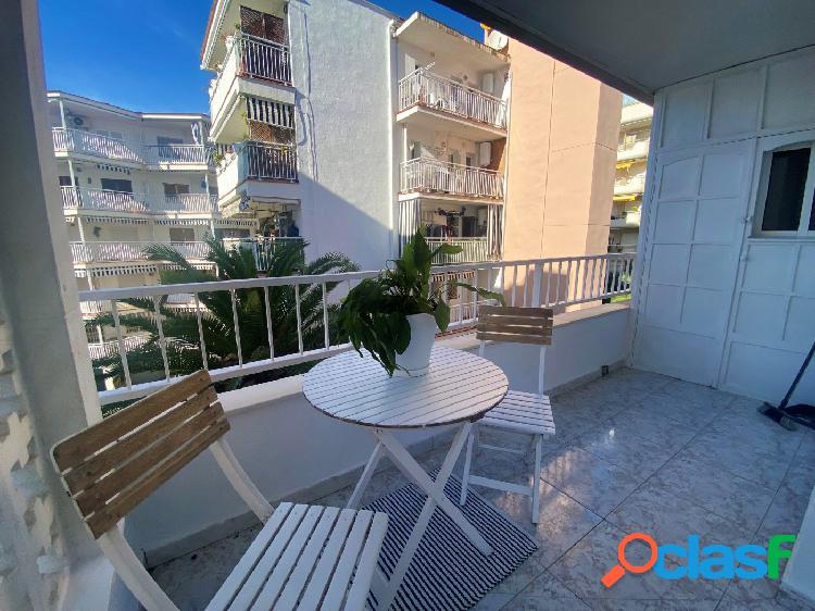 Apartamento reformado en Salou.