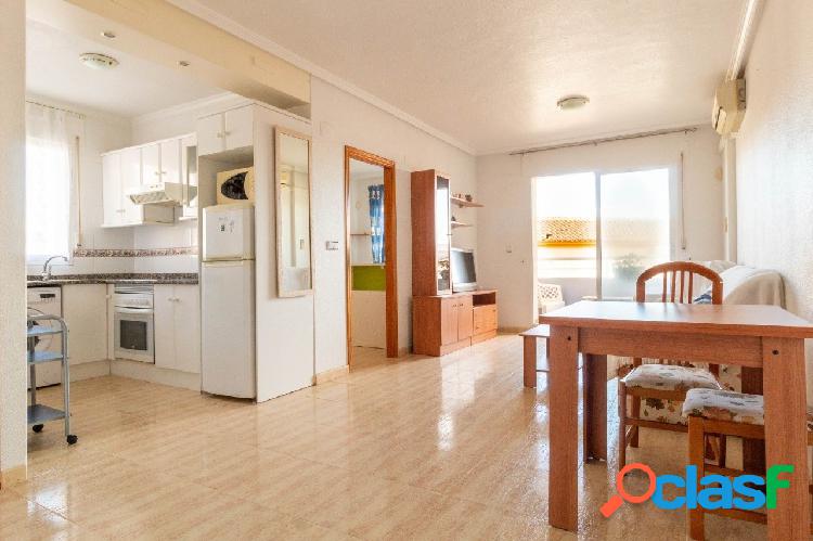 BONITO APARTAMENTO EN ORIHUELA COSTA