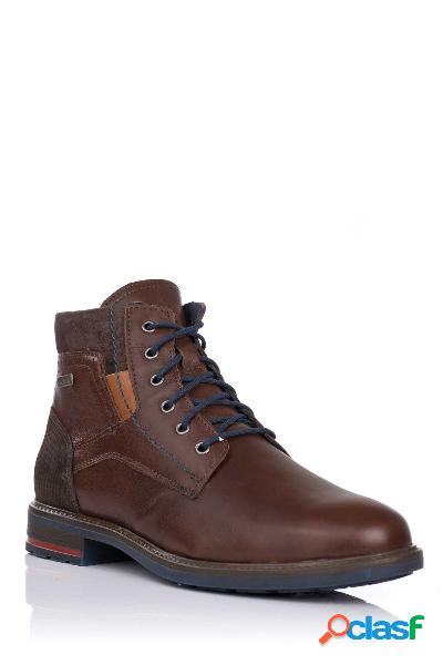 Bota con membrana impermeable