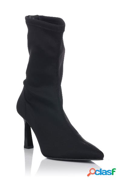 Bota con tacón