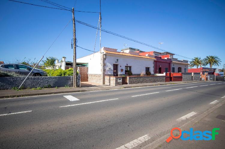 CASA TERRERA CON TERRENO EN EL ORTIGAL