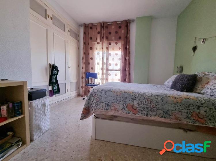 Casa adosada en venta en Bormujos