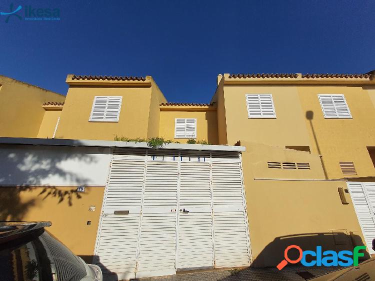 Casa en venta en Calle Villablanca, Isla Cristina, Huelva
