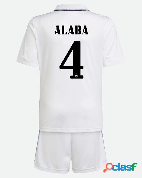 Conjunto 1ª Real Madrid 2022/2023 de Alaba
