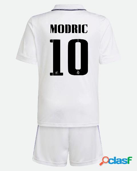 Conjunto 1ª Real Madrid 2022/2023 de Modric