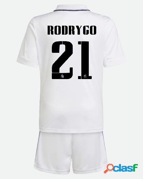 Conjunto 1ª Real Madrid 2022/2023 de Rodrygo