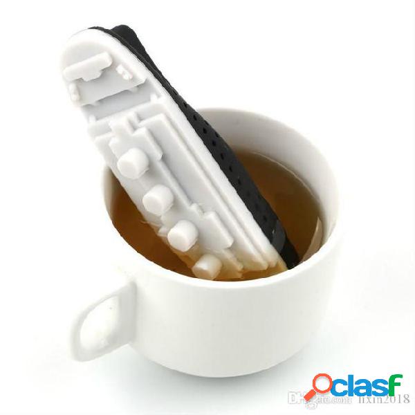 Creative silicone tea infusers titanic shape tea strainer