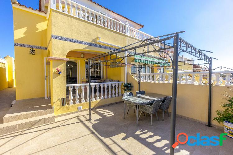 Duplex en Villamartin-Filipinas