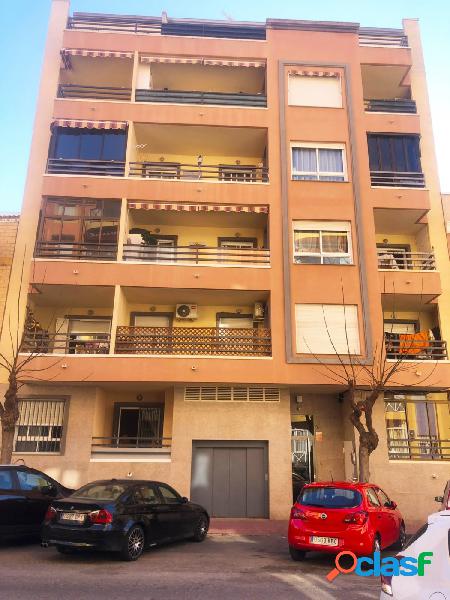 ESPACIOSO APARTAMENTO A 450m DEL MAR