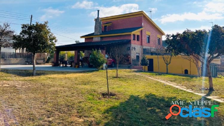 EXCLUSIVO CHALET UNIFAMILIAR CON PARCELA CONSTRUCTIBLE