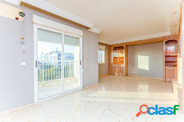 Espacioso Piso en Gand\xc3\xada, Valencia