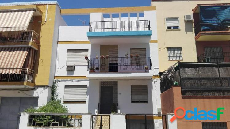 Espectacular chalet en zona Luis Montoto-Santa Justa