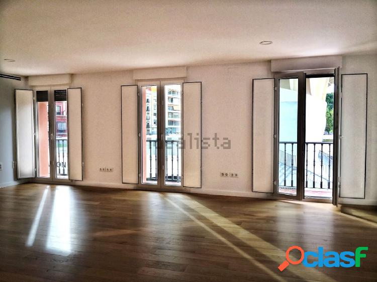 Espectacular piso en la Plaza de la Encarnaci\xc3\xb3n (Las