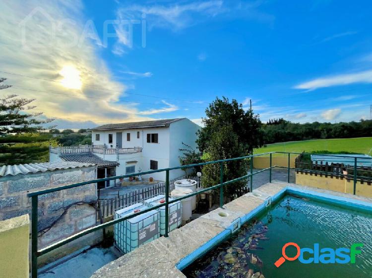 FINCA RÚSTICA CON PRECIOSAS VISTAS Y PISCINA