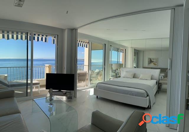 Fabuloso apartamento en primera l\xc3\xadnea de playa en