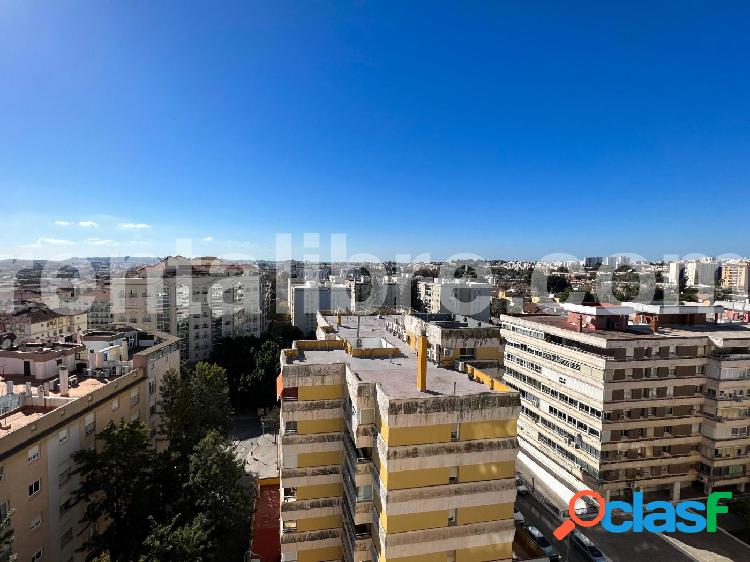 GRAN PISO EN PLAZA DEL CABALLO