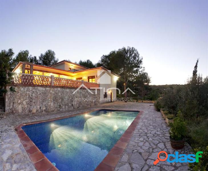 "IMPRESIONANTE VILLA DE LUJO EN FINCA CON YEGUADA EN JAVEA"