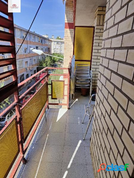 LUMINOSO PISO HACIENDO ESQUINA DE 4 DORMITORIOS EN UTEBO!!!