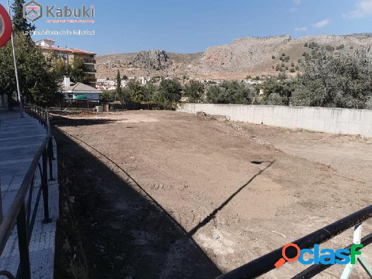 MAGN\xc3\x8dFICO SOLAR DE SUELO URBANO EN LOJA
