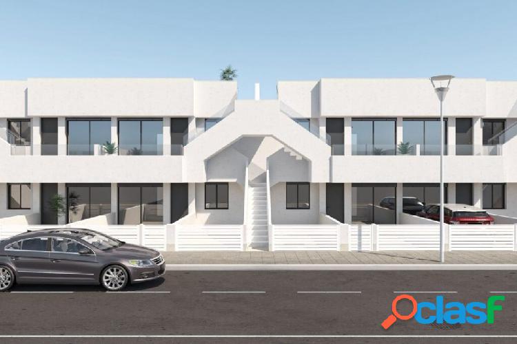 Modernos bungalows cercanos al mar en San Pedro del Pinatar