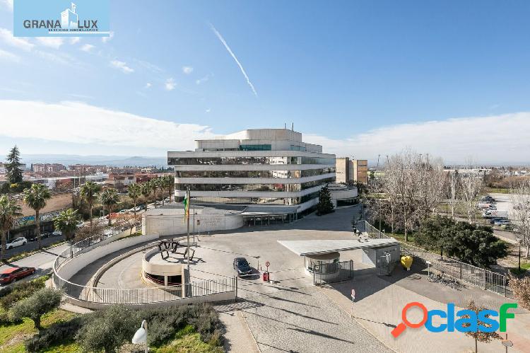 PISO CON GARAJE Y TRASTERO ZONA PERIODISTAS