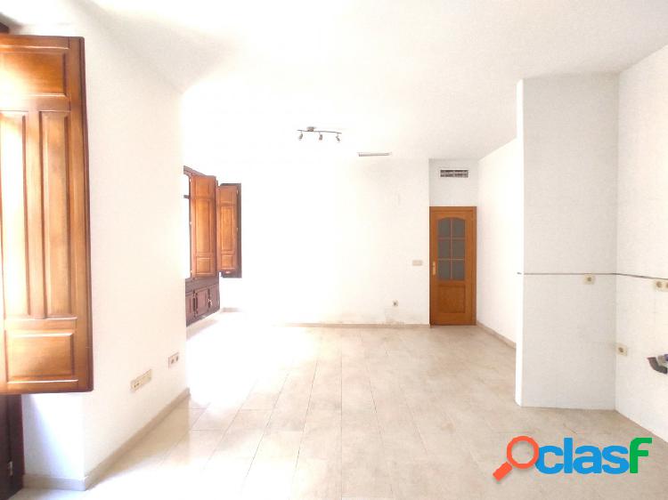 PISO EN CALLE MAR\xc3\x8dA CRISTINA, CENTRO C\xc3\x93RDOBA