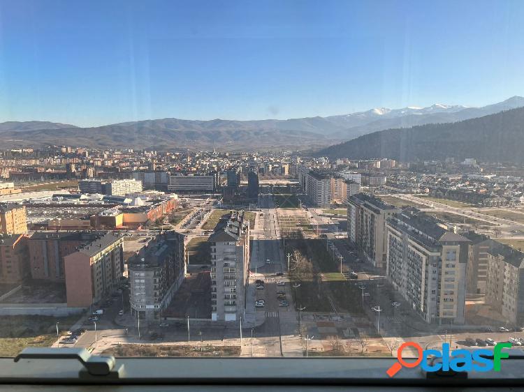 PISO EN LA TORRE DE LA ROSALEDA